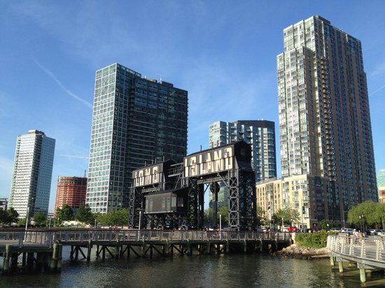 Gantry Plaza Eyalet Parkı